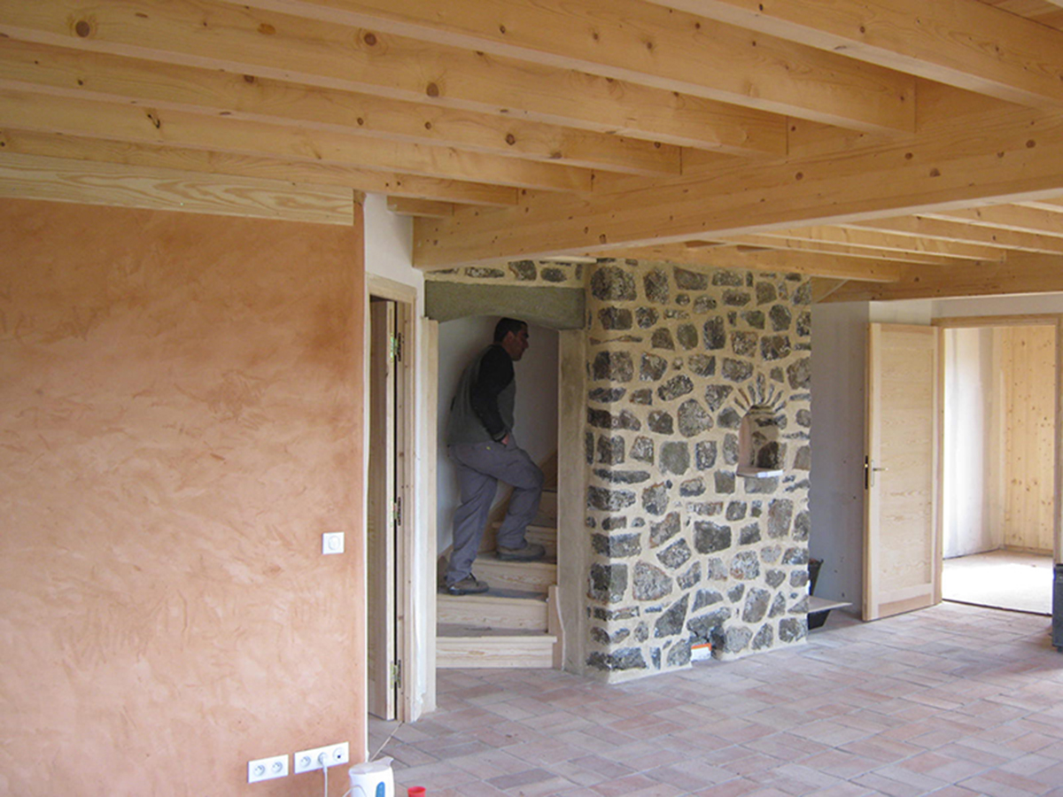 Maison en bois à Laussonne