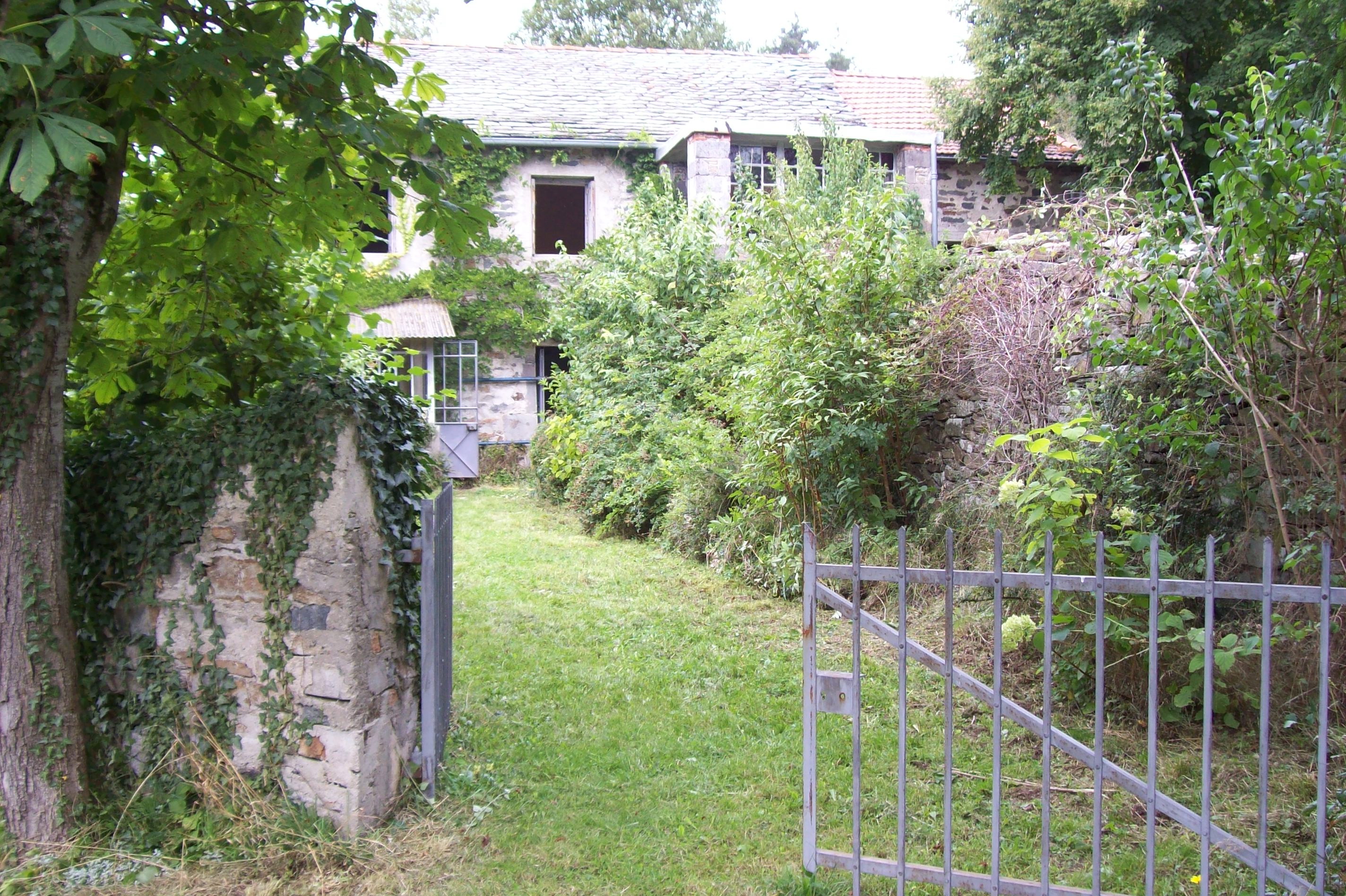 Rénovation d&#039;une maison en pierre à Queyrières
