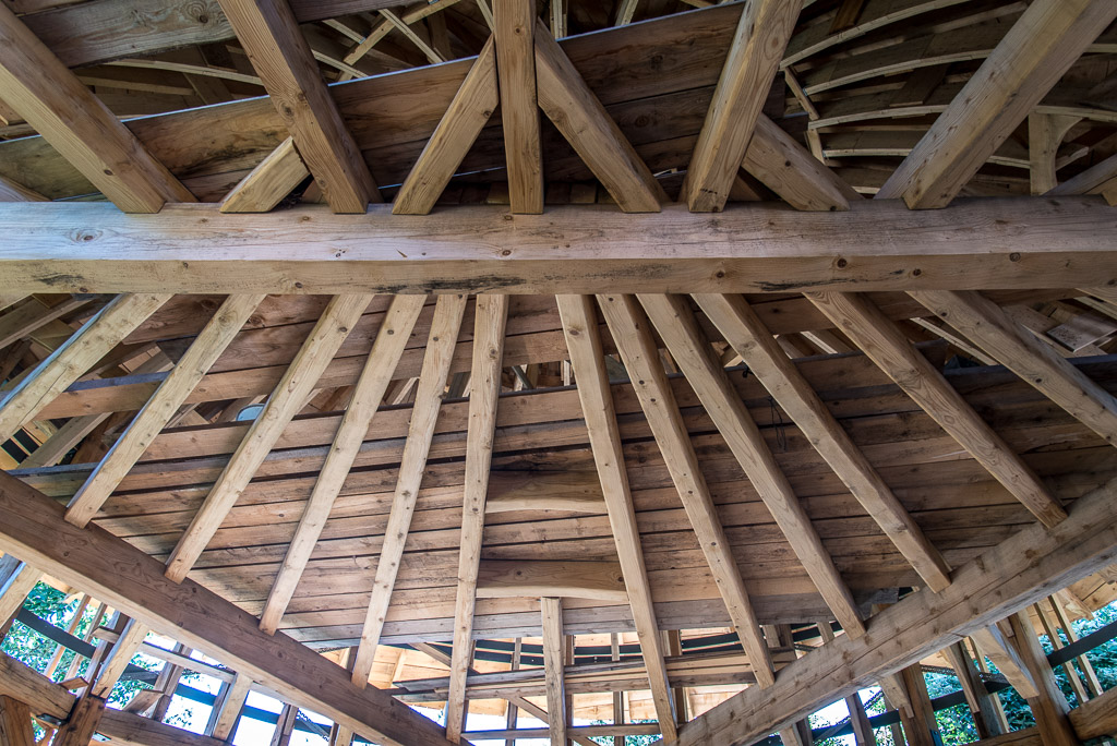 Maisons rondes en paille à Desges