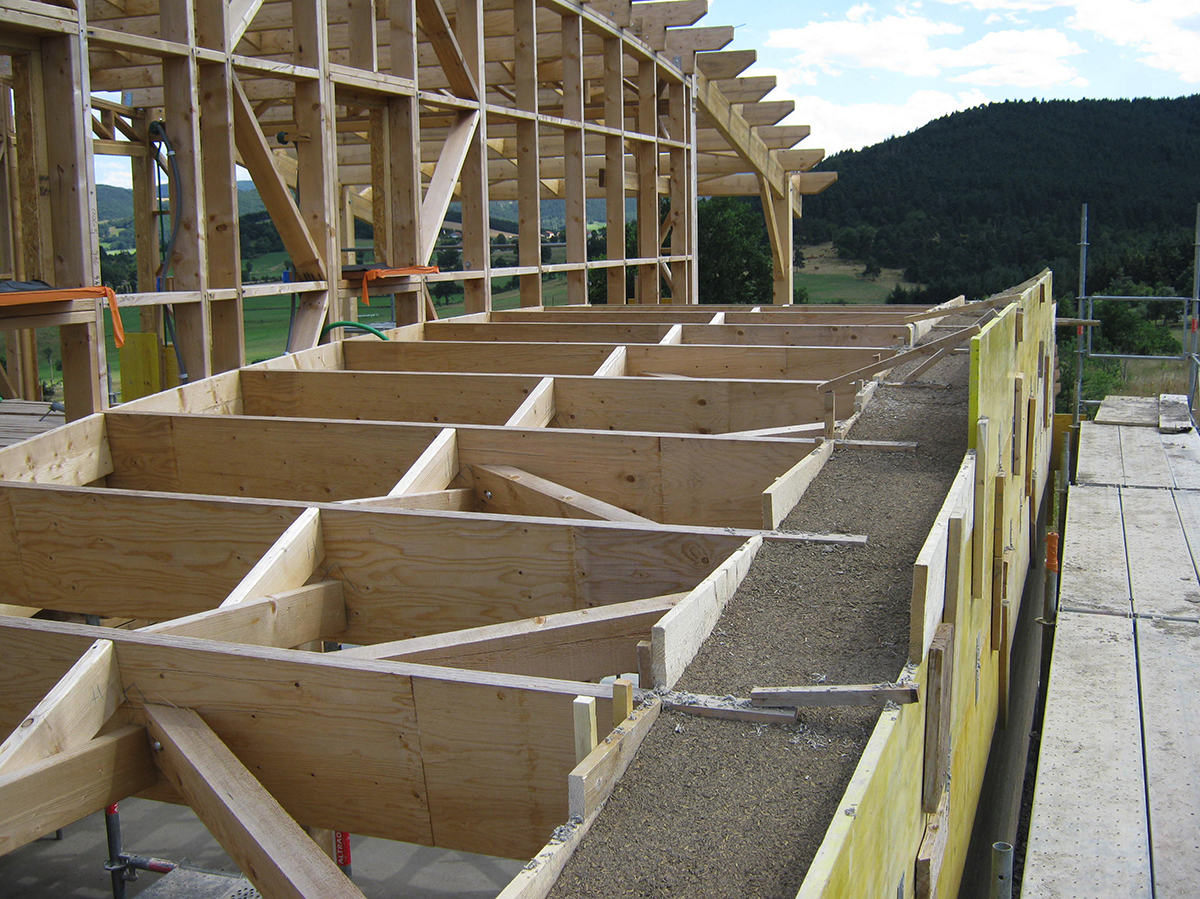 Chantier à Langeac : application du béton de chanvre