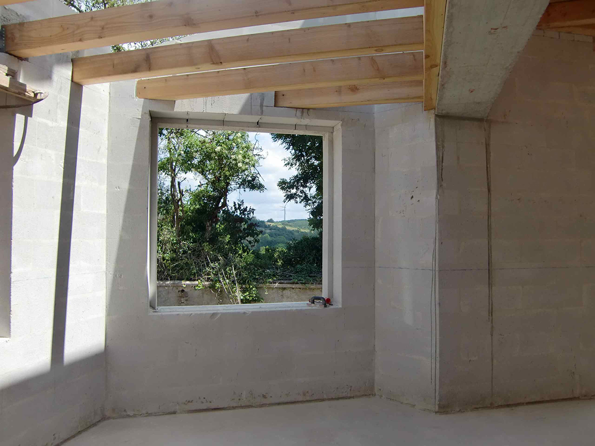 Construire durablement avec le monomur béton cellulaire à Ally
