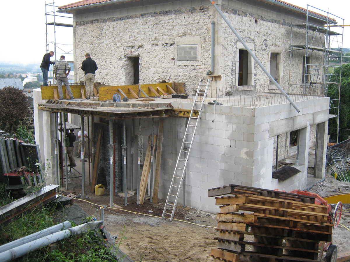 Progression des travaux de rénovation : de la pierre au monomur