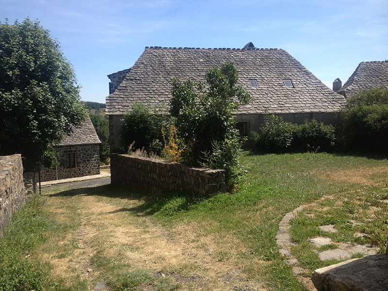 Avant travaux : état de la maison en pierre et bois à Sainte-Eulalie