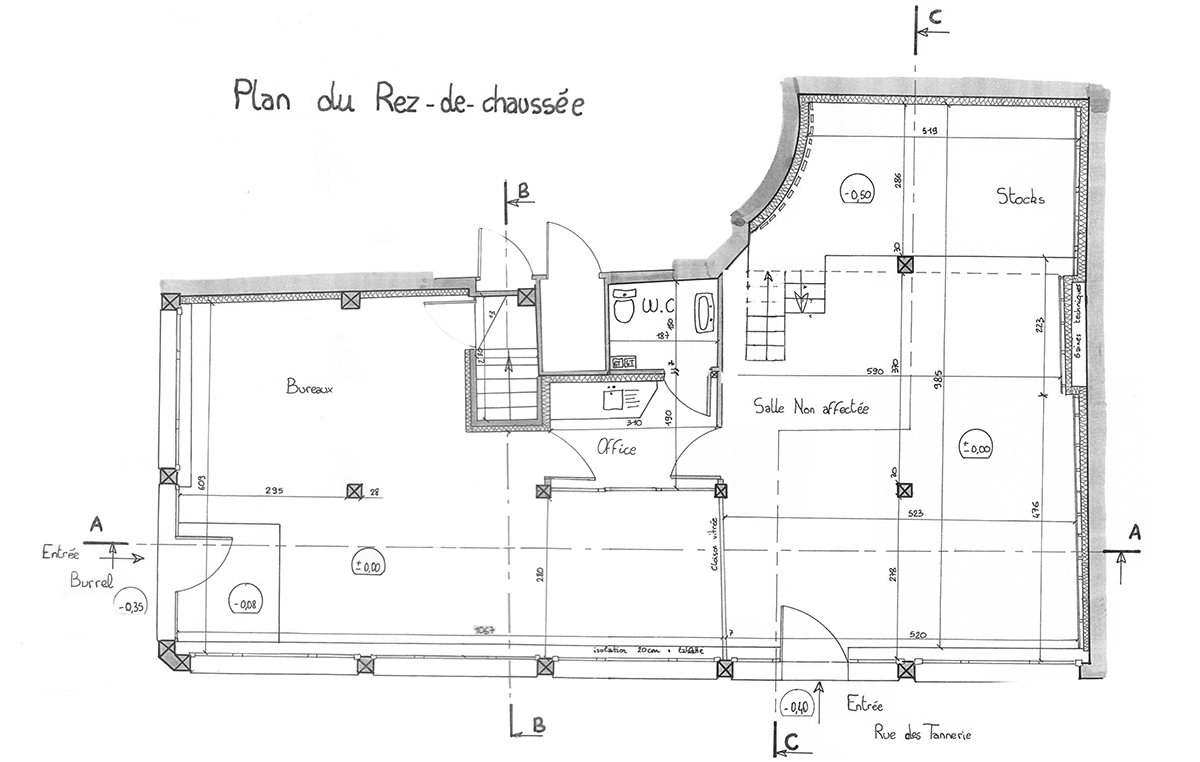 Bureaux en terre crue au Puy