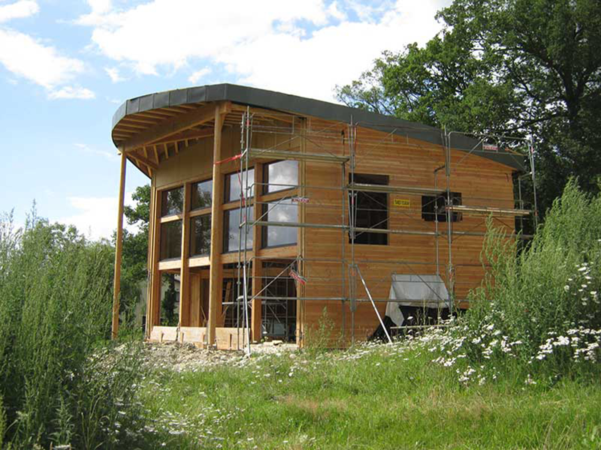 Maison en paille et bois à Saint Etienne Lardeyrol