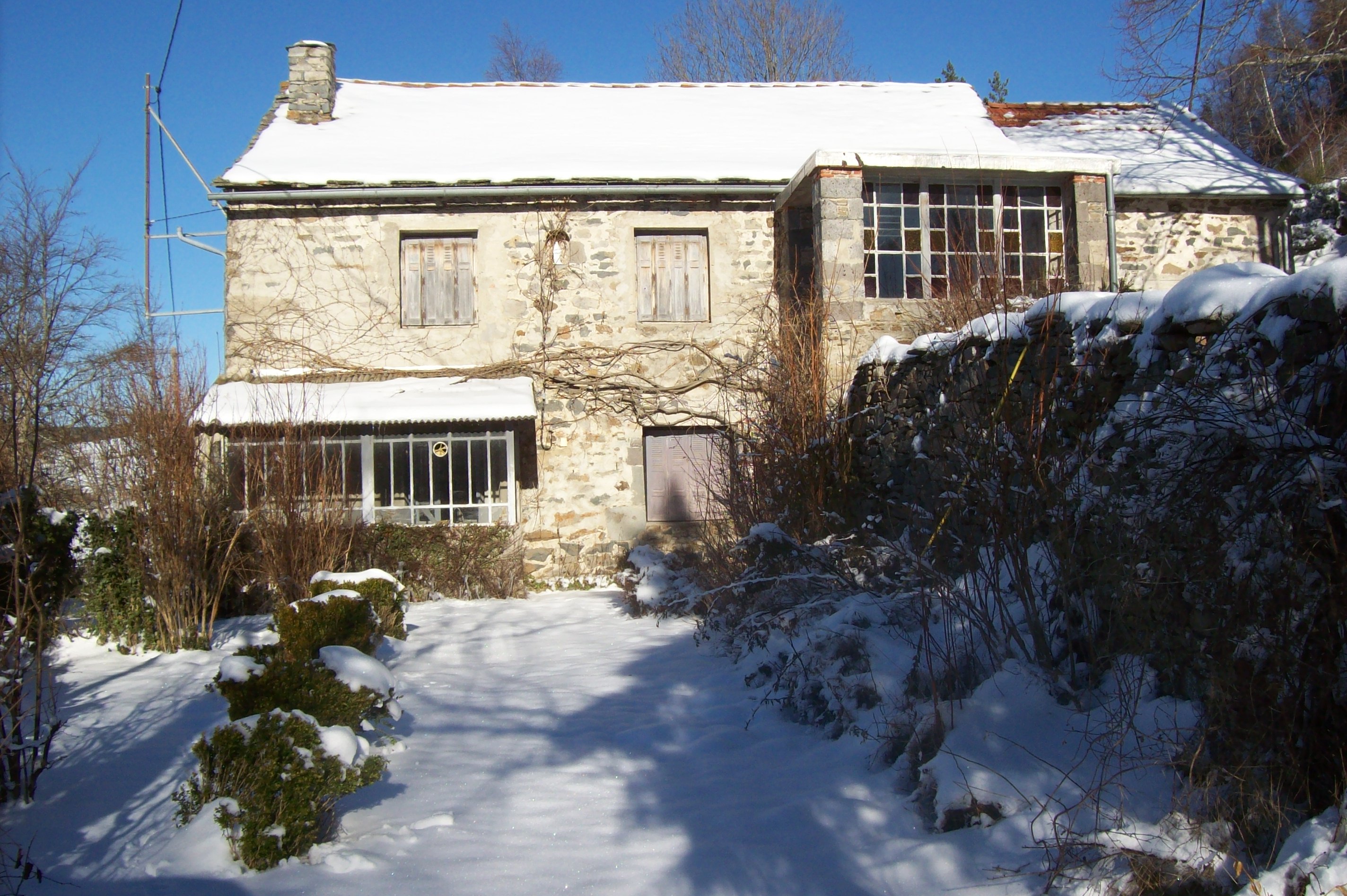 Rénovation d&#039;une maison en pierre à Queyrières