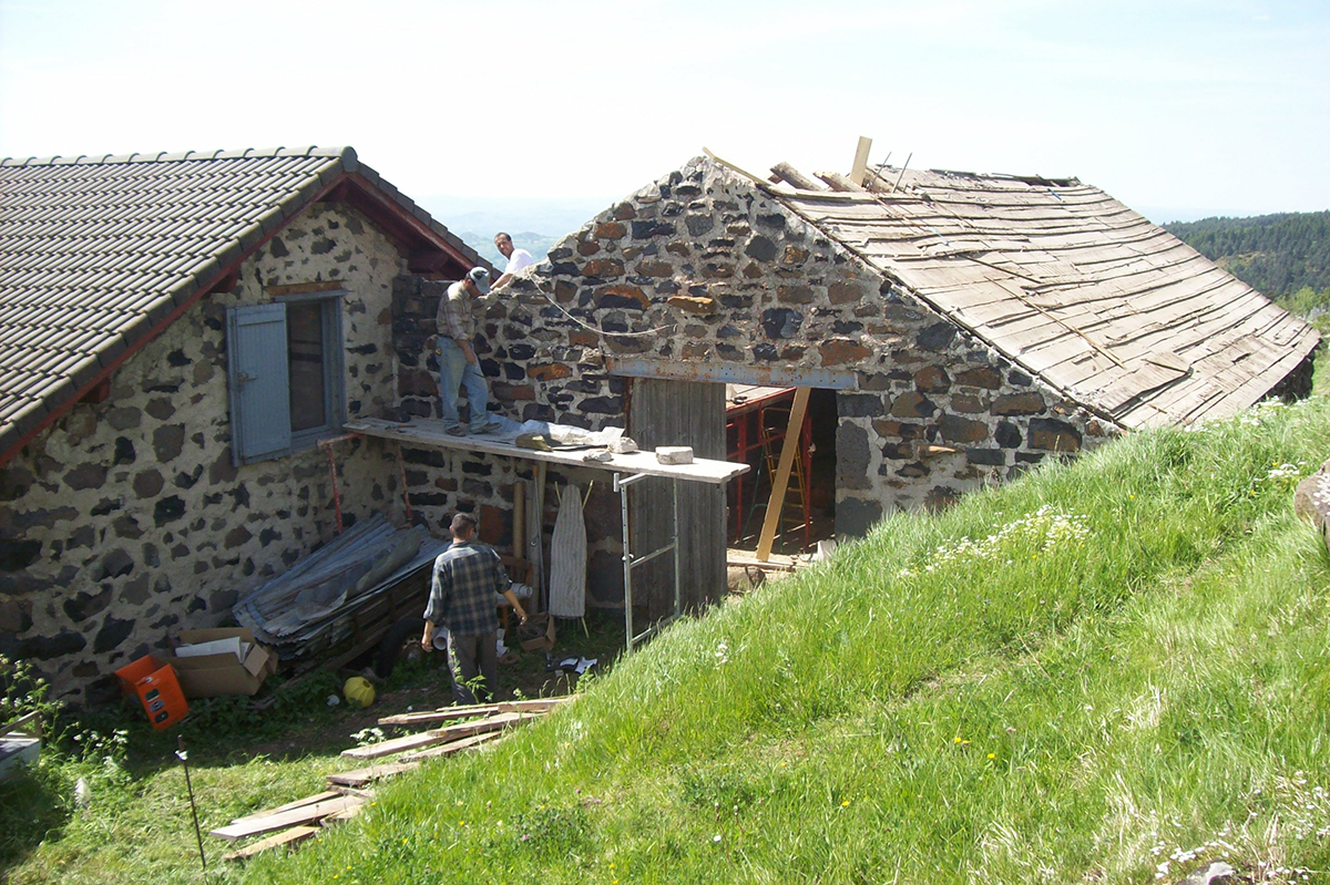 Chantier pierre et bois à Saint Front