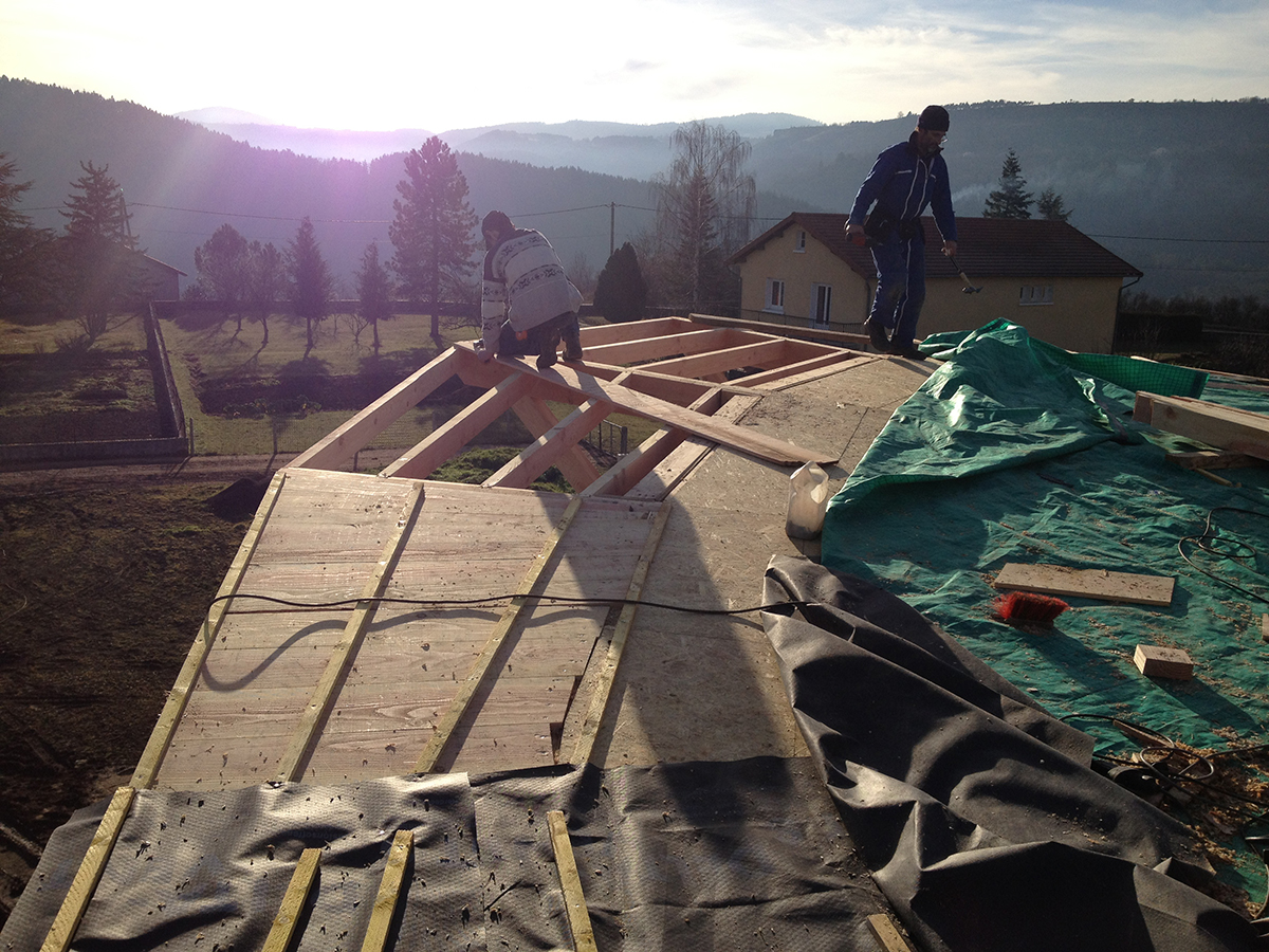 Chantier de la maison à ossature bois à Coubon : avancée des travaux de structure