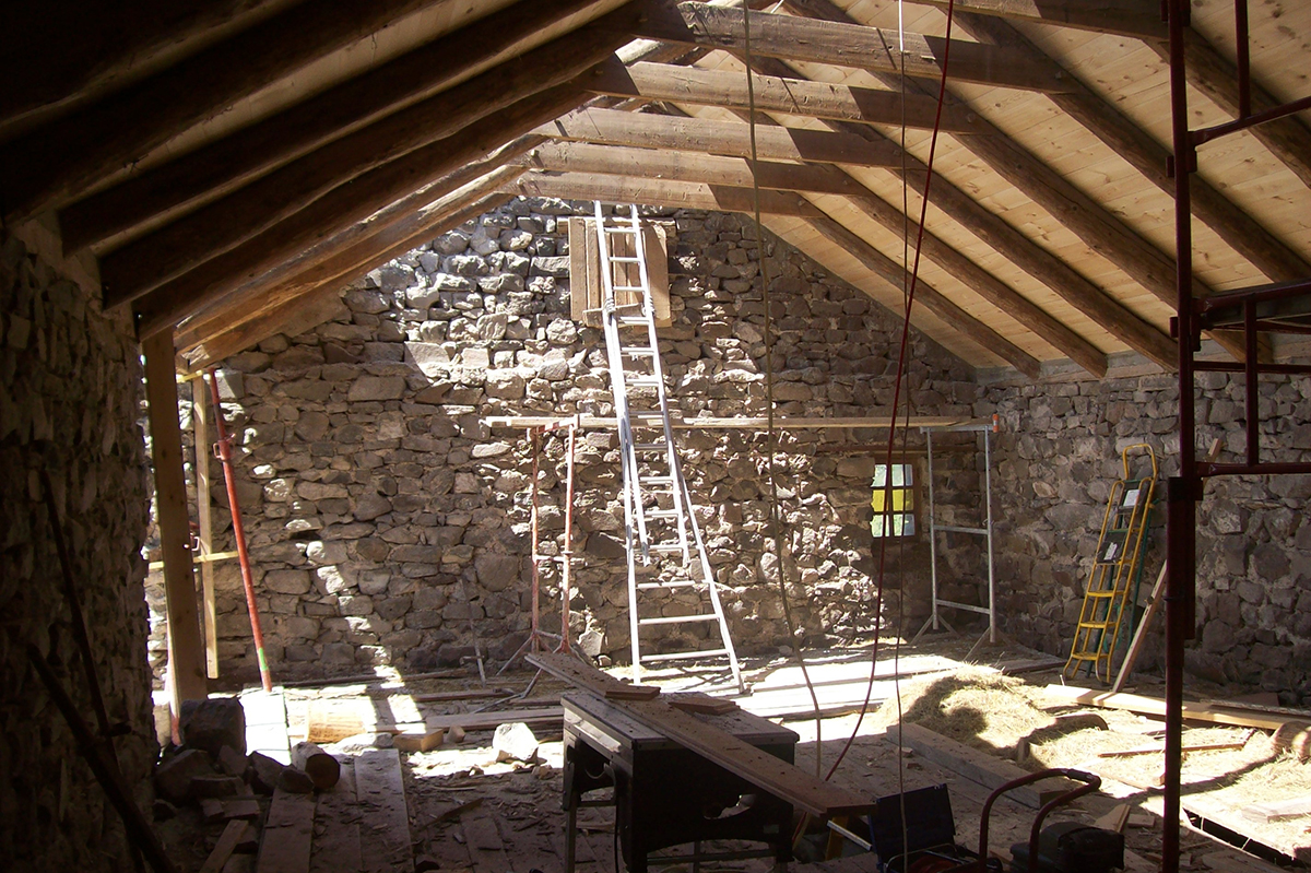 Rénovation d&#039;une maison en pierre à Saint Front
