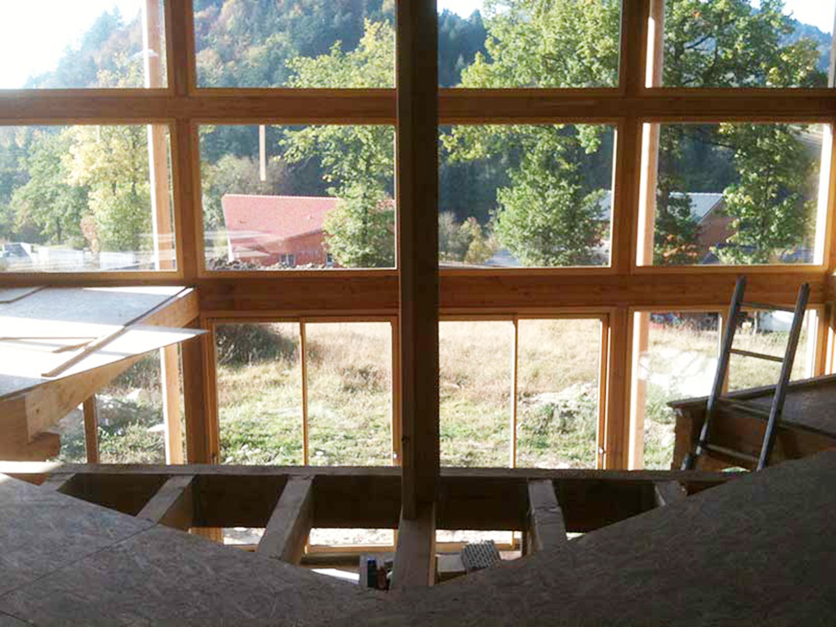 Maison en paille et bois à Saint Etienne Lardeyrol