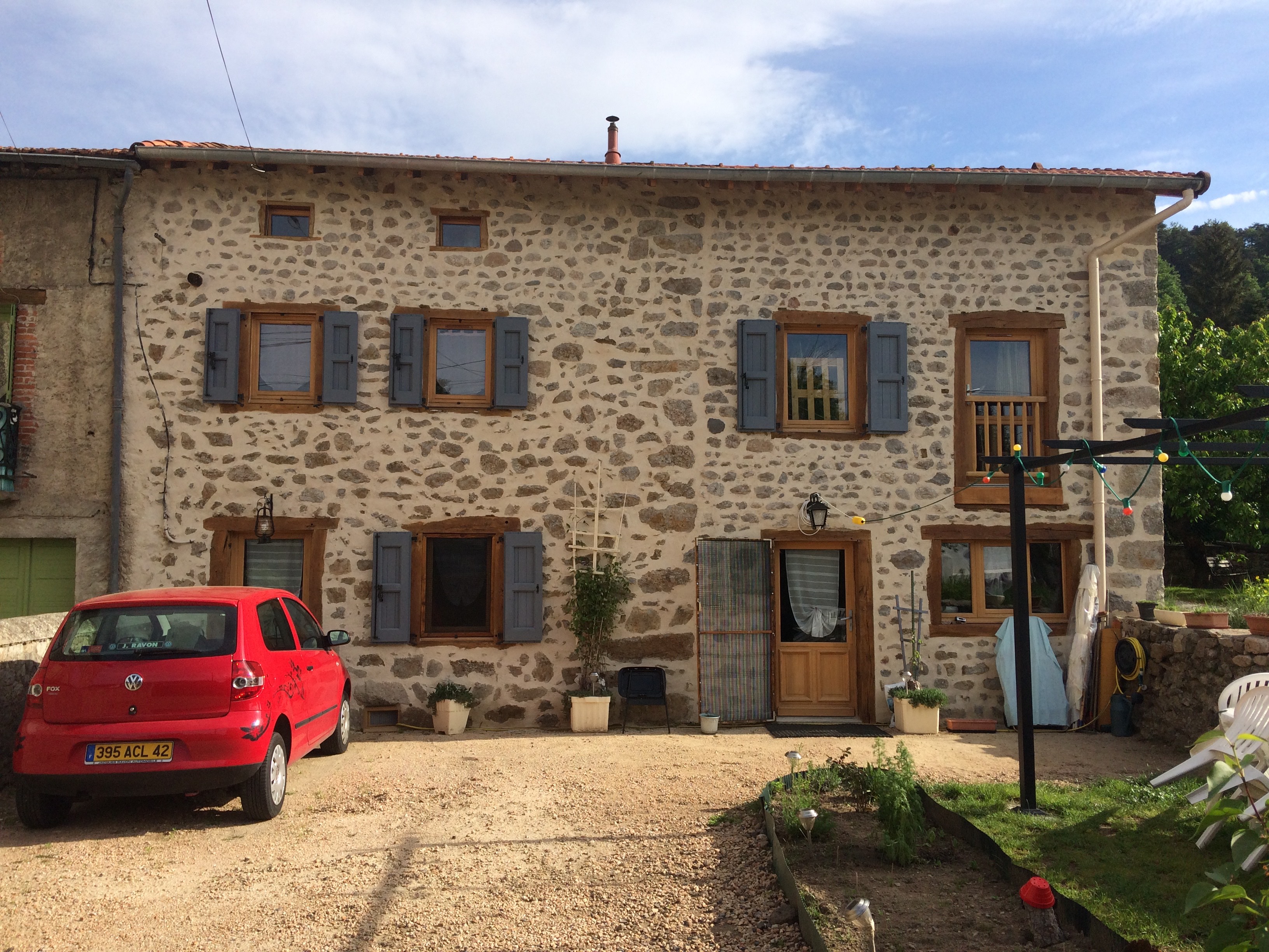 Rénovation d&#039;une maison en pierre à Vorey