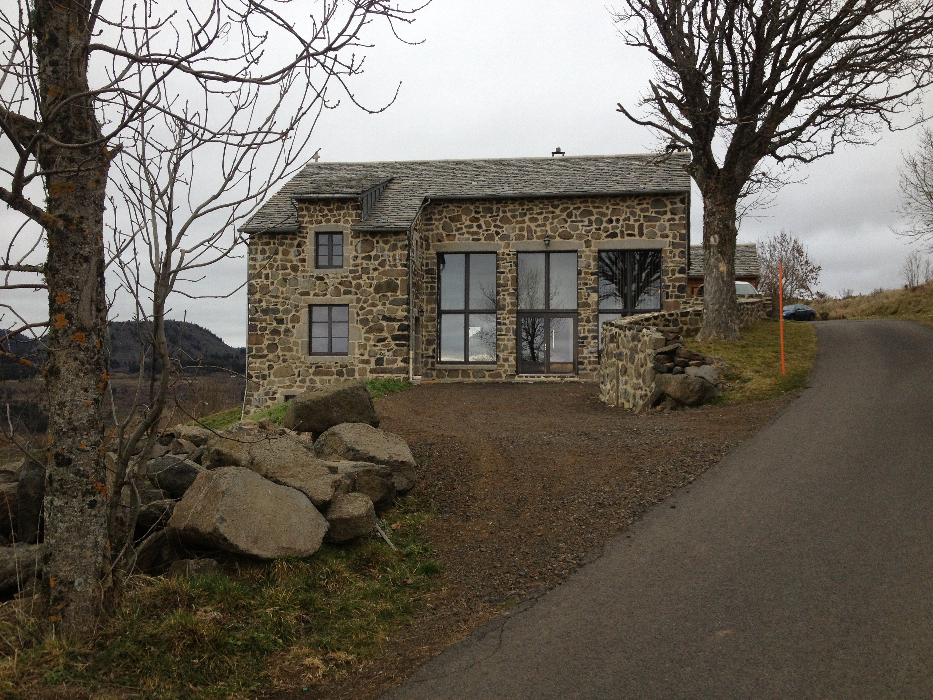 Maison en pierre et lauze à Saint Front