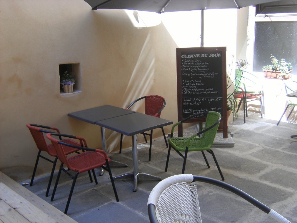 Rénovation d&#039;un restaurant en pierre à Brioude