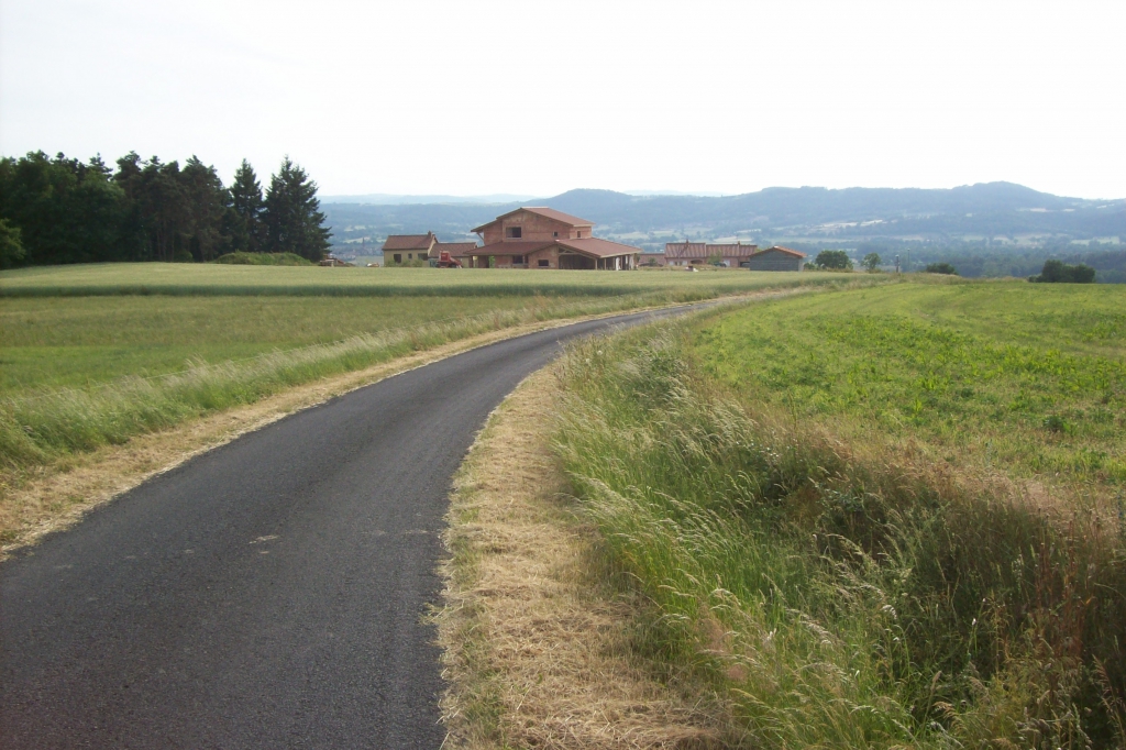 Maison en briques monomur à Chassagnes