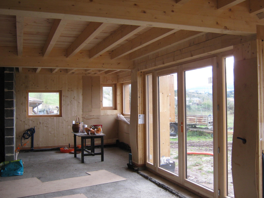 Maison en bois à Laussonne