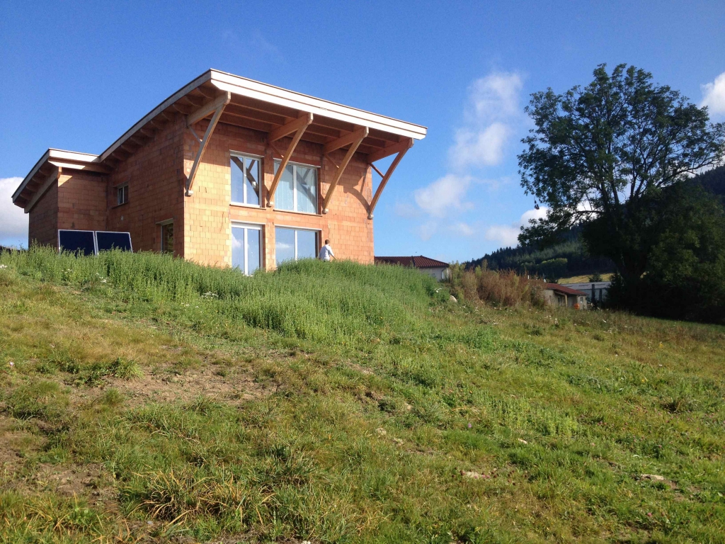 Maison en briques monomur à Allègre