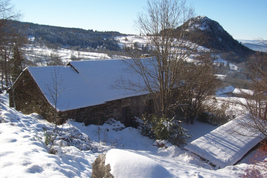 Rénovation d&#039;une maison en pierre à Queyrières