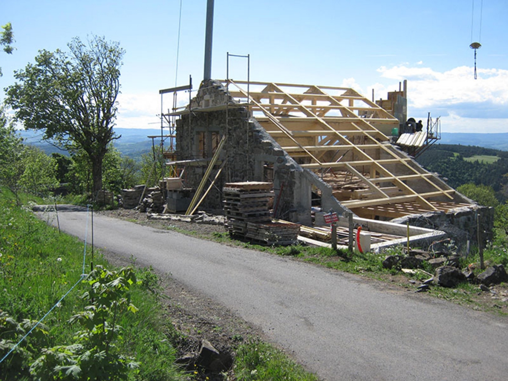 Maison en pierre et lauze à Saint Front