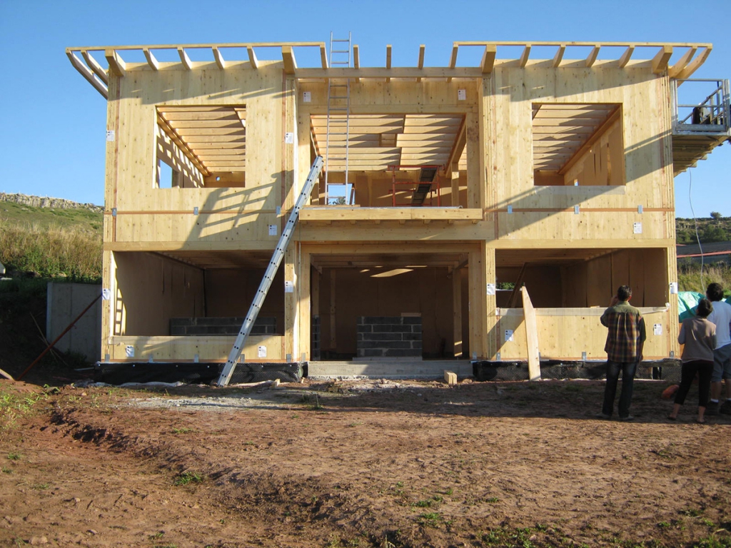 Maison en bois à Laussonne