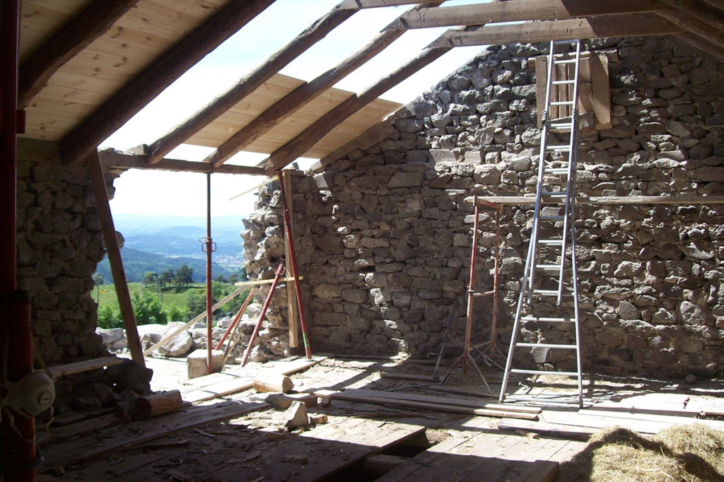 Rénovation d&#039;une maison en pierre à Saint Front