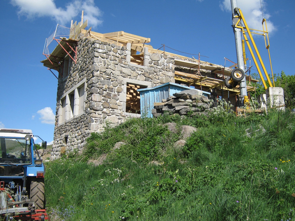 Maison en pierre et lauze à Saint Front