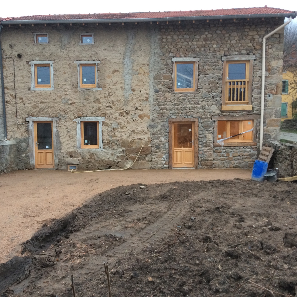 Rénovation d&#039;une maison en pierre à Vorey