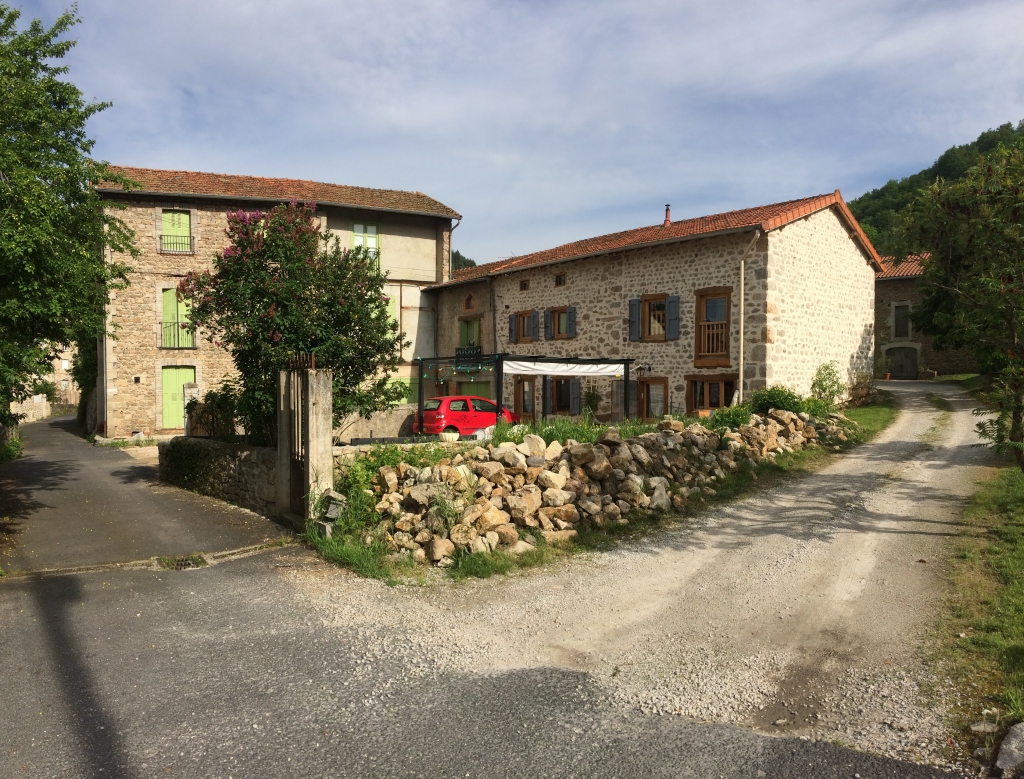 Rénovation d&#039;une maison en pierre à Vorey