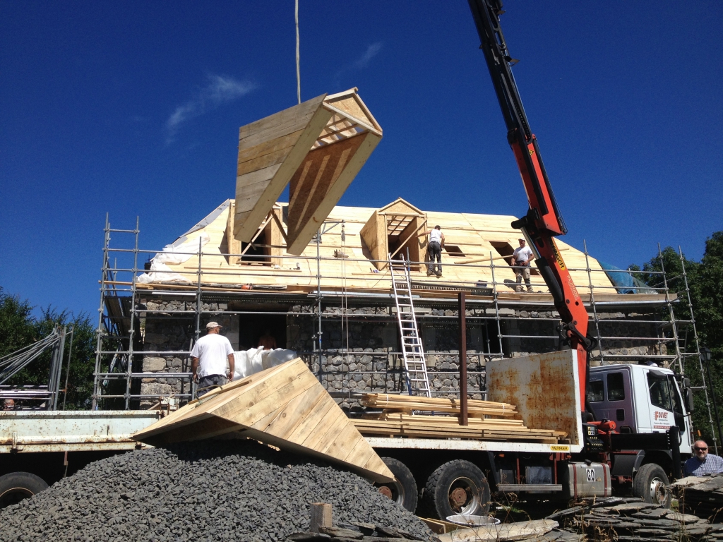 Rénovation d&#039;une maison en pierre et lauze à Sainte Eulalie