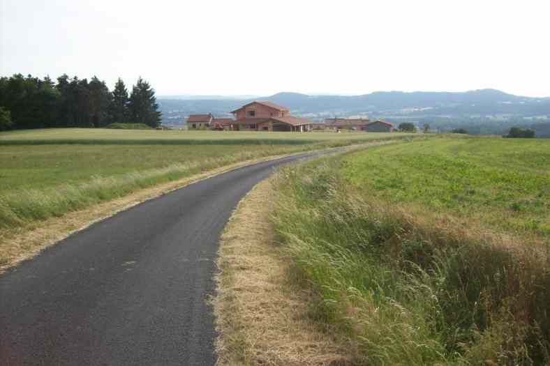 Maison en briques monomurs à Chassagnes