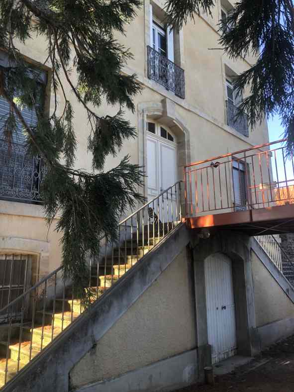 L'entrée de plaisance de la ligue d'enseignement 