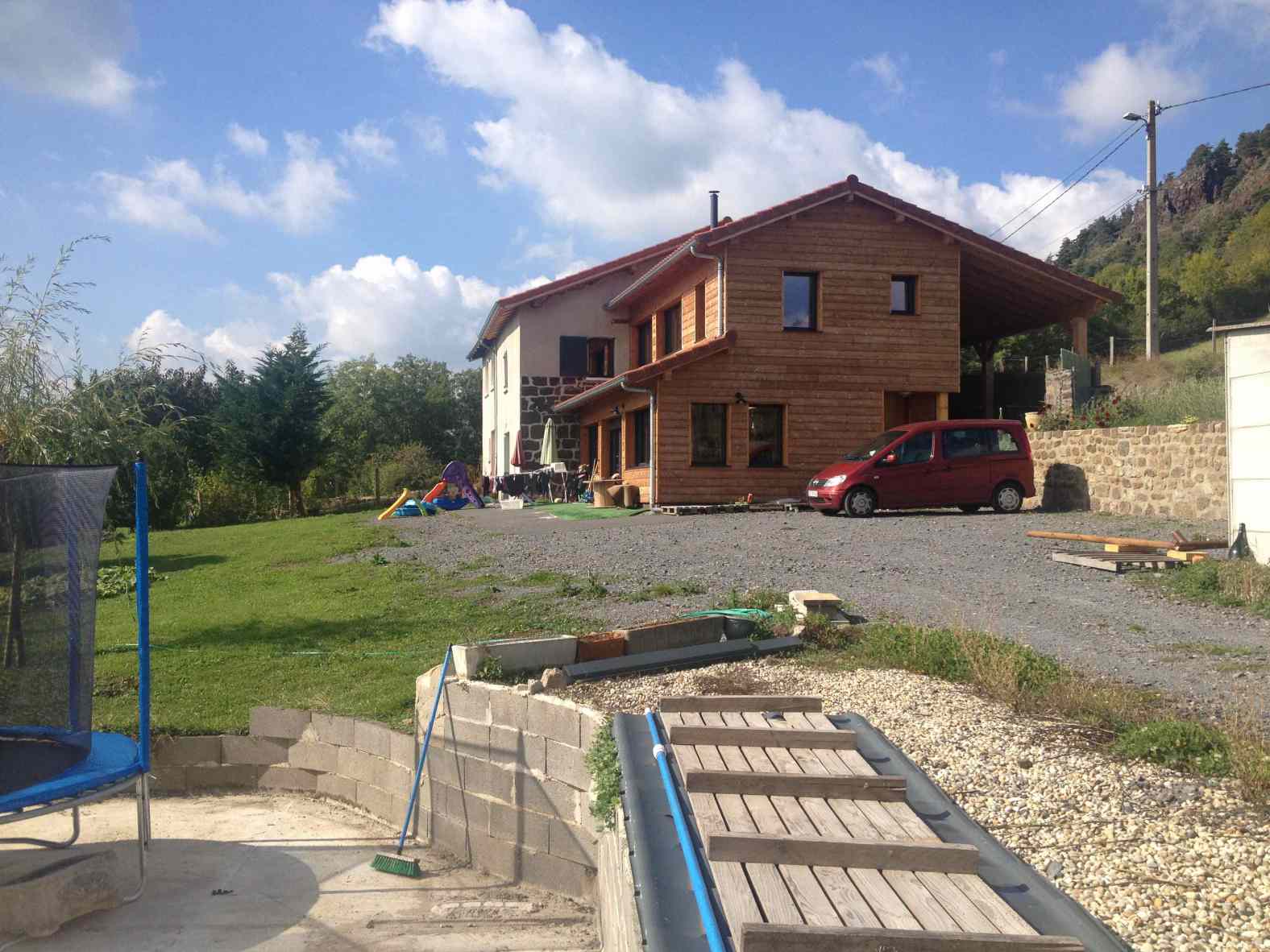 Rénovation d'une maison en bois à Polignac