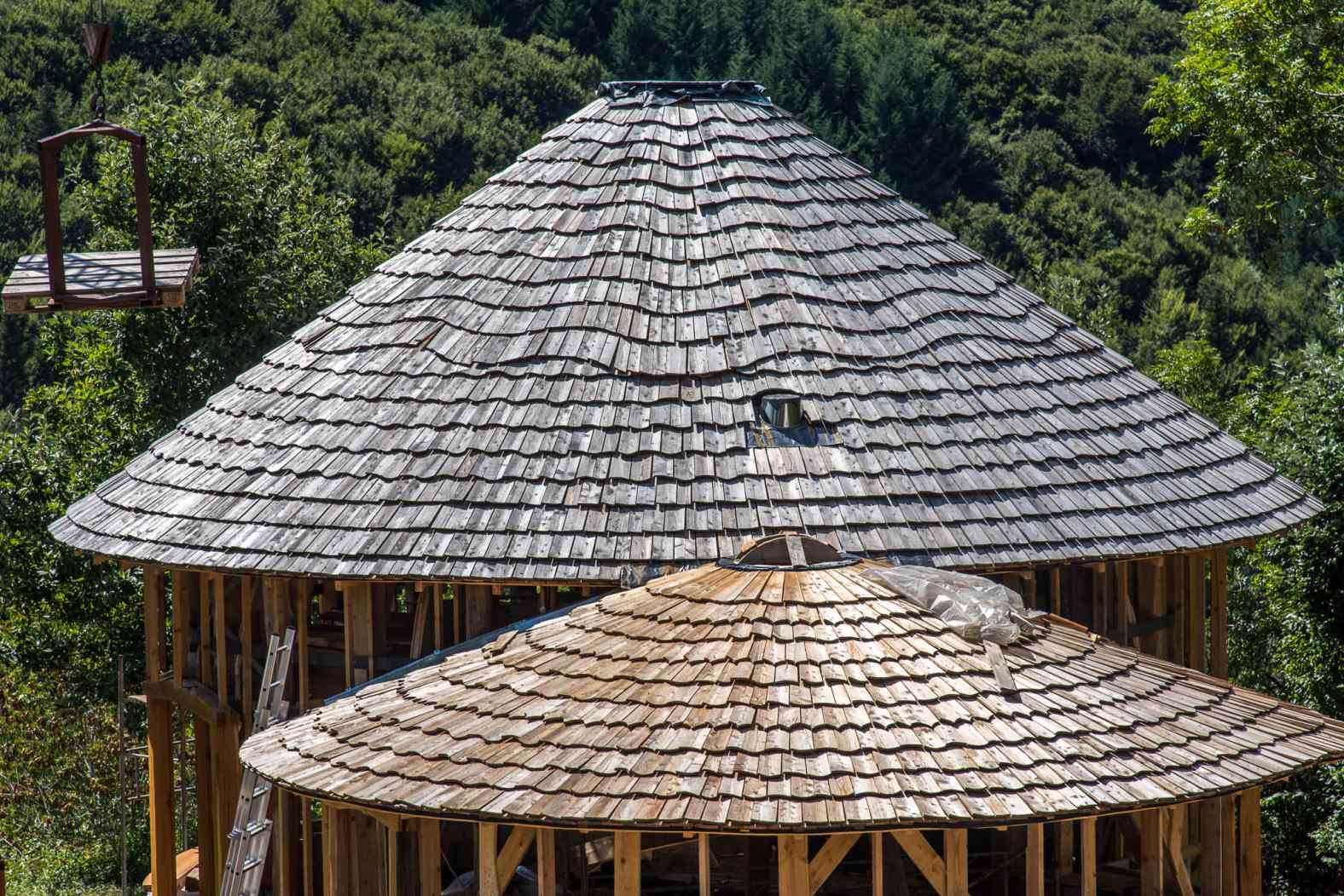 Eco-construction neuve en poteaux poutres bois remplissage paille en Haute Loire