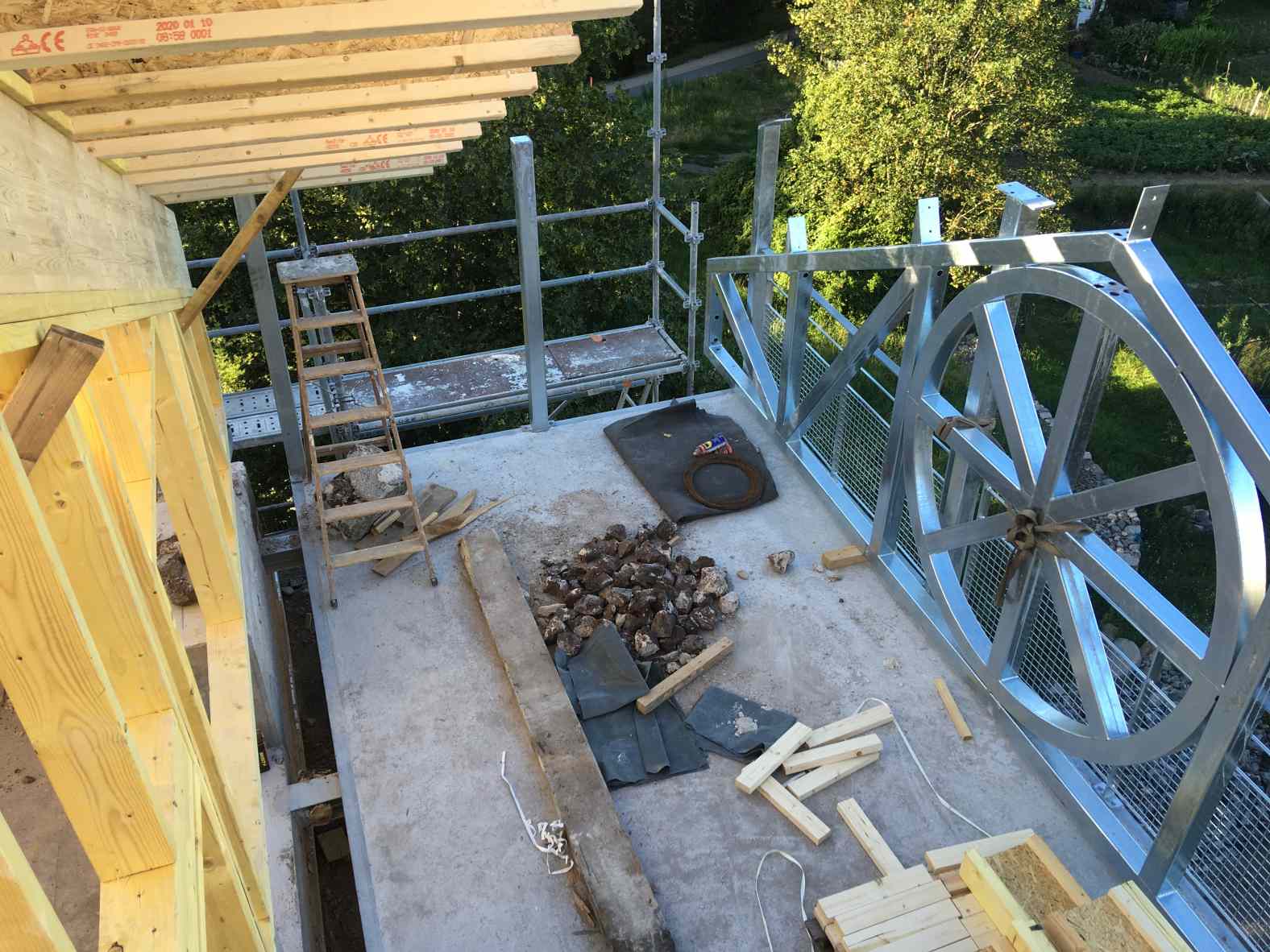 Vue de la terrasse couverte en cours de chantier